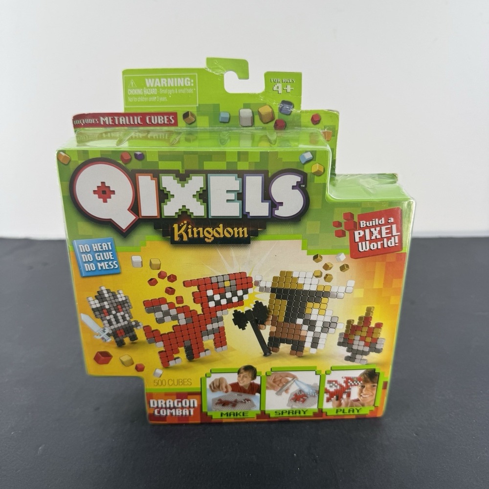 Qixels Kingdom Dragon Combat 500 Cubes Make Spray Play Gift